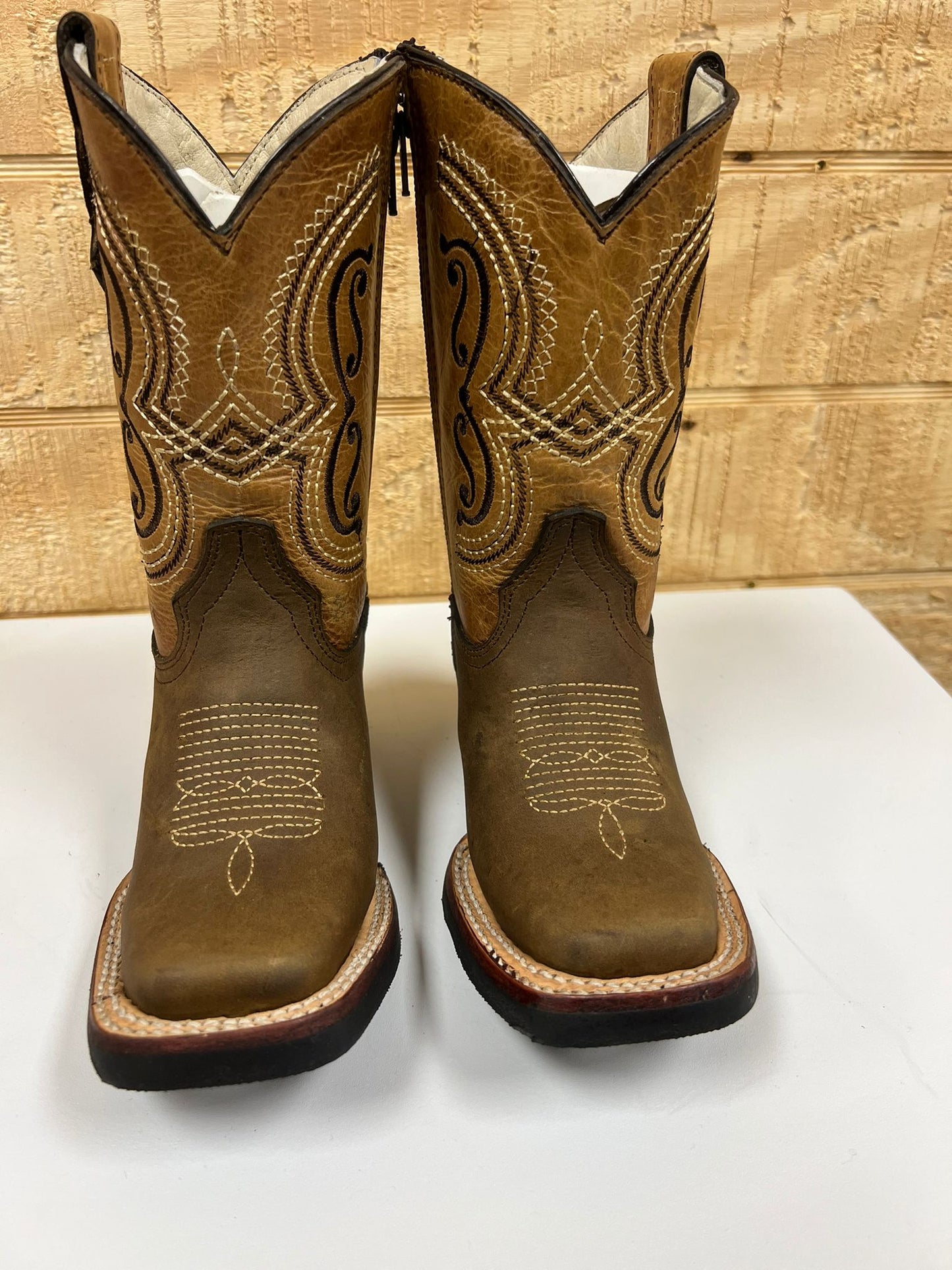 ESTILO VAQUERO JR PIEL CREYZY FORRO RES NATURAL COLOR MIEL HORMA RODEO