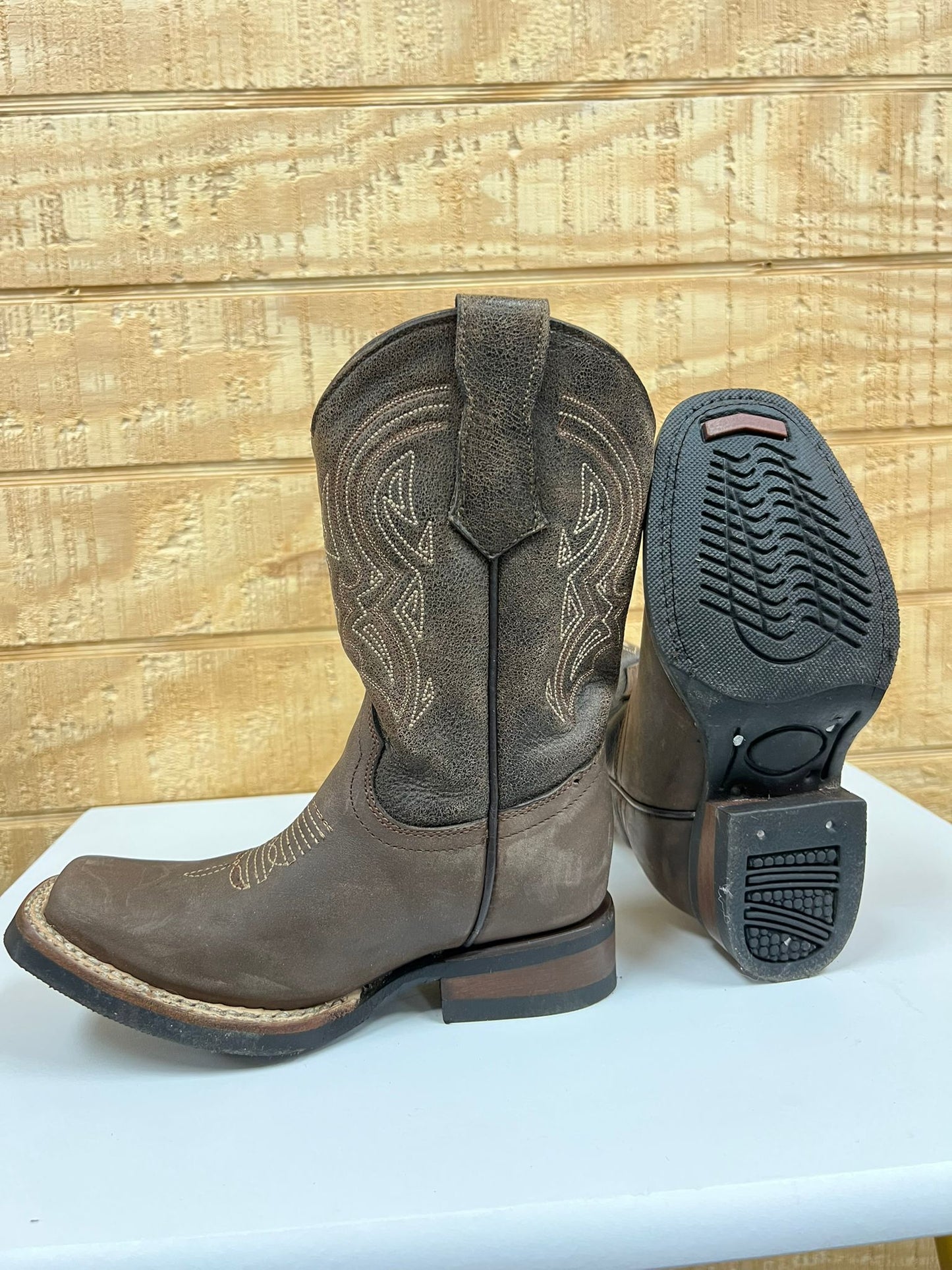 VAQUERITO PIEL CREYZY COLOR CHOCOLATE HORMA RODEO JR